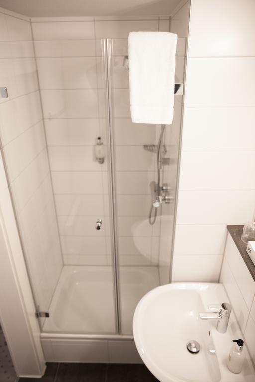Hotel & Restaurant Schwarzes Kreuz Fürth Zewnętrze zdjęcie